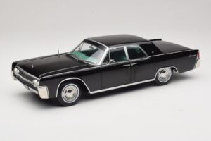 Lincoln Continental Must KK-Scale 1:18 KKDC181483 Metall