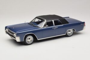 Lincoln Continental Convertible Sinine Metallik The Lincoln Lawyer KK-Scale 1:18 KKDC181522 Metall - pilt 2/7