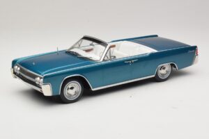 Lincoln Continental Convertible Türkiissinine Metallik KK-Scale 1:18 KKDC181524 Metall