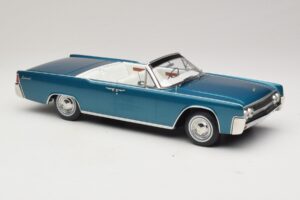 Lincoln Continental Convertible Türkiissinine Metallik KK-Scale 1:18 KKDC181524 Metall - pilt 5/7