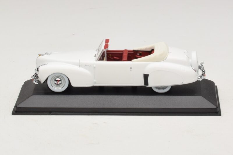 Lincoln Continental Kabriolett Valge Minichamps 1:43 400082501 Metall