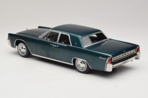 Lincoln Continental Tumeroheline Metallik Matrix Reloaded & Revolutions KK-Scale 1:18 KKDC181481 Metall - pilt 5/6