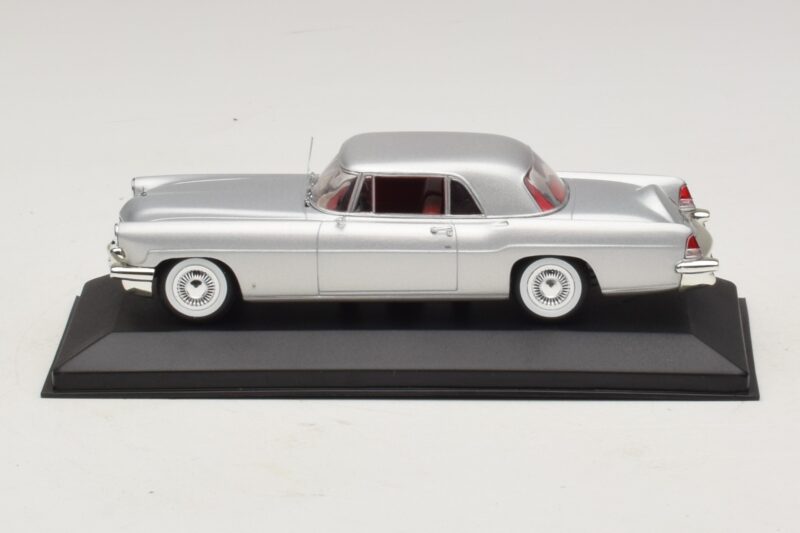 Lincoln Continental Mark II Hõbe Minichamps 1:43 Lincoln Continental Mark II Hõbe Minichamps 1:43 400082301 Metall