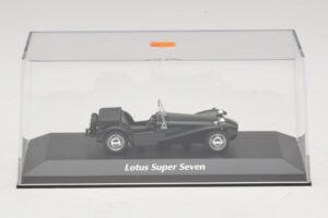 Lotus Super Seven Roheline Maxichamps 1:43 940113630 Metall - pilt 4/5