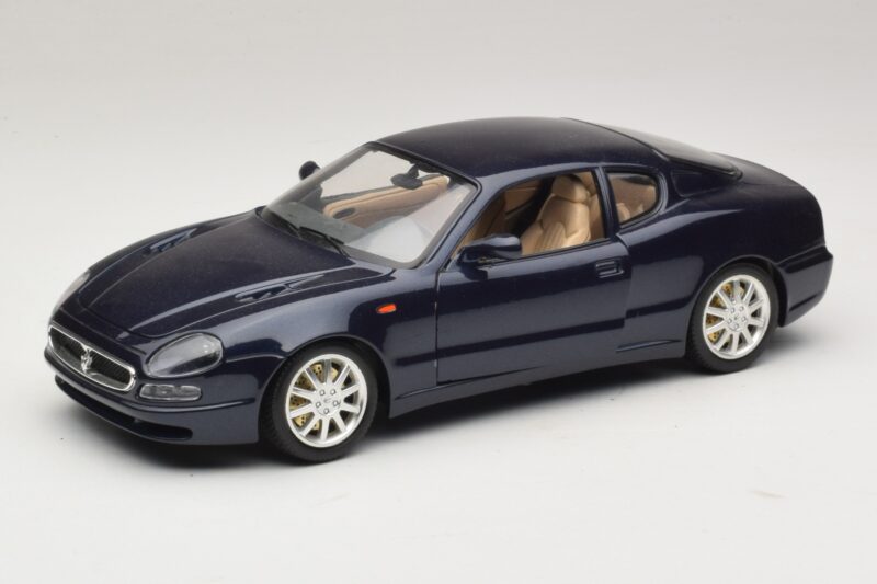 Maserati 3200 GT Sinine Bburago 1:18 3371-P1 Metall