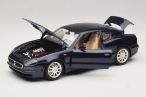 Maserati 3200 GT Sinine Bburago 1:18 3371-P1 Metall - pilt 2/8