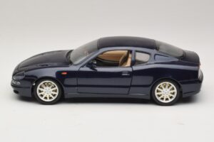 Maserati 3200 GT Sinine Bburago 1:18 3371-P1 Metall - pilt 4/8
