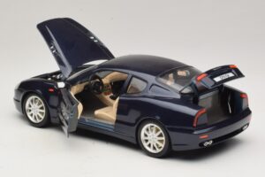 Maserati 3200 GT Sinine Bburago 1:18 3371-P1 Metall - pilt 5/8