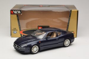 Maserati 3200 GT Sinine Bburago 1:18 3371-P1 Metall - pilt 8/8