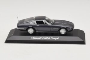 Maserati Ghibli Pruun Metallik Maxichamps 1:43 940123320 Metall