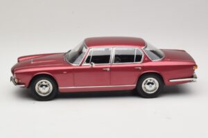 Maserati Quattroporte I Punane Metallik KK-Scale 1:18 KKDC181512 Metall - pilt 3/6