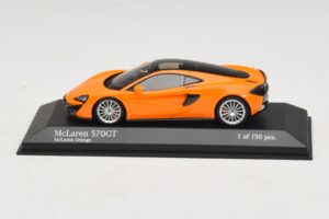 McLaren 570GT Oranž Minichamps 1:43 537154521 Metall
