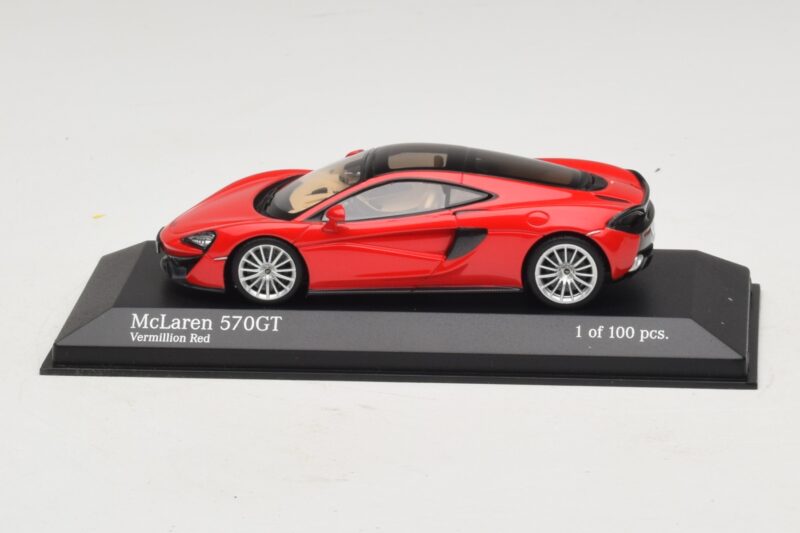 McLaren 570GT Vermillion Red Minichamps 1:43 McLaren 570GT Vermillion Red Minichamps 1:43 537154522 Metall
