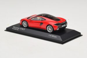 McLaren 570GT Vermillion Red Minichamps 1:43 537154522 Metall - pilt 3/5