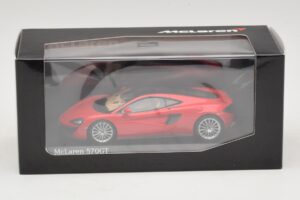 McLaren 570GT Vermillion Red Minichamps 1:43 537154522 Metall - pilt 5/5