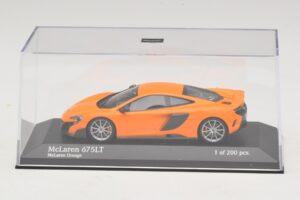 McLaren 675LT Oranž Minichamps 1:43 537154421 Metall - pilt 4/5