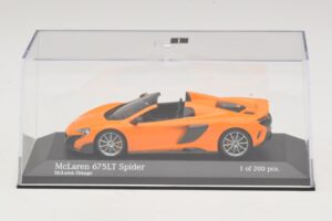 McLaren 675LT Spider Oranž Minichamps 1:43 537154431 Metall - pilt 4/5