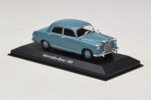 Mercedes 180 W120 Sinine Maxichamps 1:43 940033102 Metall - pilt 3/5