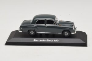 Mercedes 180 W120 Hall Maxichamps 1:43 940033100 Metall