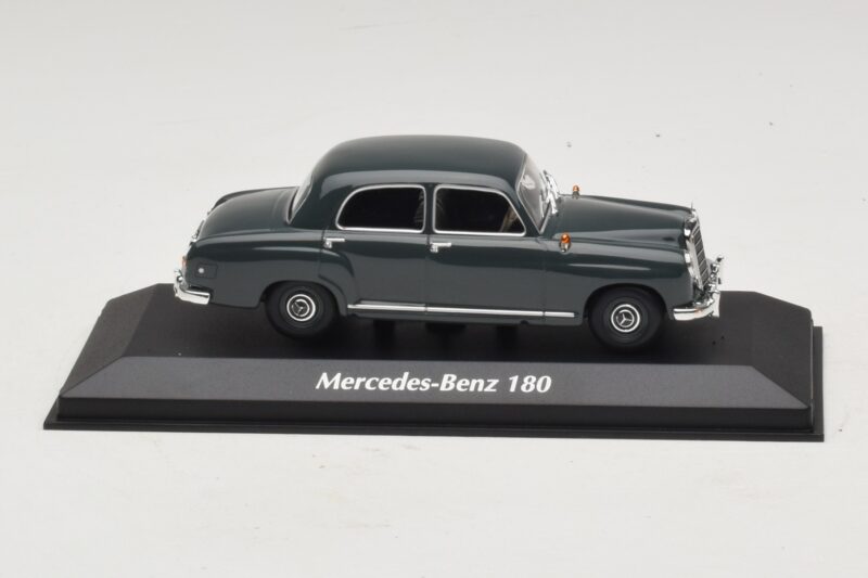 Mercedes 180 W120 Hall Maxichamps 1:43 940033100 Metall