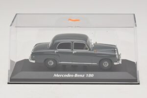 Mercedes 180 W120 Hall Maxichamps 1:43 940033100 Metall - pilt 4/5
