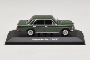 Mercedes 200D W115 Tumeroheline Maxichamps 1:43 940034001 Metall