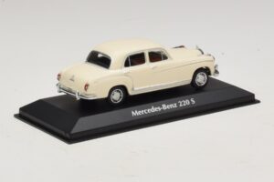 Mercedes 220 S W180 Valge Maxichamps 1:43 940033000 Metall - pilt 2/5