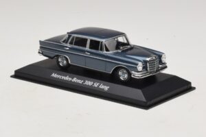 Mercedes 300 SE W112 Lang Sinine Metallik Maxichamps 1:43 940035200 Metall - pilt 3/5