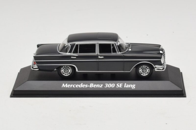 Mercedes 300 SE W112 Lang Tumehall Maxichamps 1:43 940035201 Metall