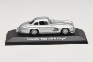 Mercedes 300 SL W198 Hõbe Maxichamps 1:43 940039000 Metall