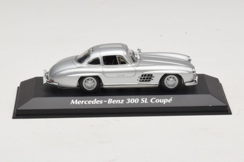 Mercedes 300 SL W198 Hõbe Maxichamps 1:43 940039000 Metall