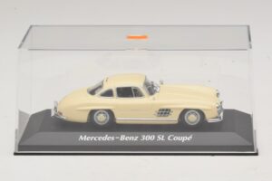 Mercedes 300 SL W198 Valge Maxichamps 1:43 940039002 Metall - pilt 4/5