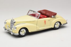 Mercedes 300S Kreemikas Maisto 1:18 31806 Metall