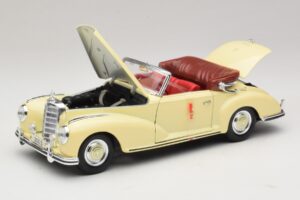 Mercedes 300S Kreemikas Maisto 1:18 31806 Metall - pilt 2/8