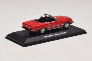 Mercedes 350 SL R107 Punane Maxichamps 1:43 940033432 Metall - pilt 2/5