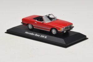 Mercedes 350 SL R107 Punane Maxichamps 1:43 940033432 Metall - pilt 3/5