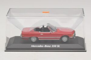 Mercedes 350 SL R107 Punane Maxichamps 1:43 940033432 Metall - pilt 4/5