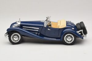 Mercedes 500K Roadster Sinine Bburago 1:20 3070 Metall - pilt 4/8