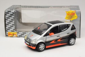 Mercedes A-Class W168 D. Coulthard Hõbe Maisto 1:18 35841 Metall - pilt 8/8