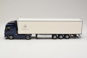 Mercedes Actros 1044 Sinine Minichamps 1:43 B66000604 Metall - pilt 3/7