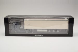 Mercedes Actros 1044 Sinine Minichamps 1:43 B66000604 Metall - pilt 6/7