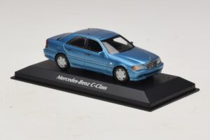Mercedes C-Class W202 Sinine Metallik Maxichamps 1:43 940037060 Metall - pilt 3/5