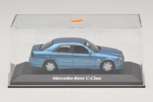 Mercedes C-Class W202 Sinine Metallik Maxichamps 1:43 940037060 Metall - pilt 4/5