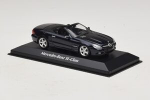 Mercedes SL R230 Sinine Metallik Maxichamps 1:43 940037531 Metall - pilt 3/5