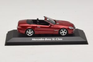 Mercedes SL R230 Punane Metallik Maxichamps 1:43 940037530 Metall