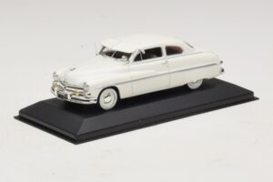 Mercury Monterey Valge Minichamps 1:43 400082401 Metall - pilt 2/5