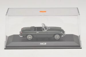 MG MGB Mk1 Roheline Maxichamps 1:43 940131031 Metall - pilt 4/5