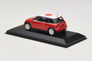 Mini Cooper One R50 Punane Jaapani Lipuga Minichamps 1:43 MINI034 Metall - pilt 3/5