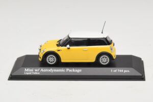 Mini Cooper One R50 Aero Paketiga Kollane Minichamps 1:43 431138274 Metall