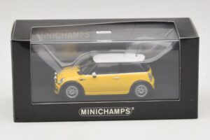 Mini Cooper One R50 Aero Paketiga Kollane Minichamps 1:43 431138274 Metall - pilt 4/4